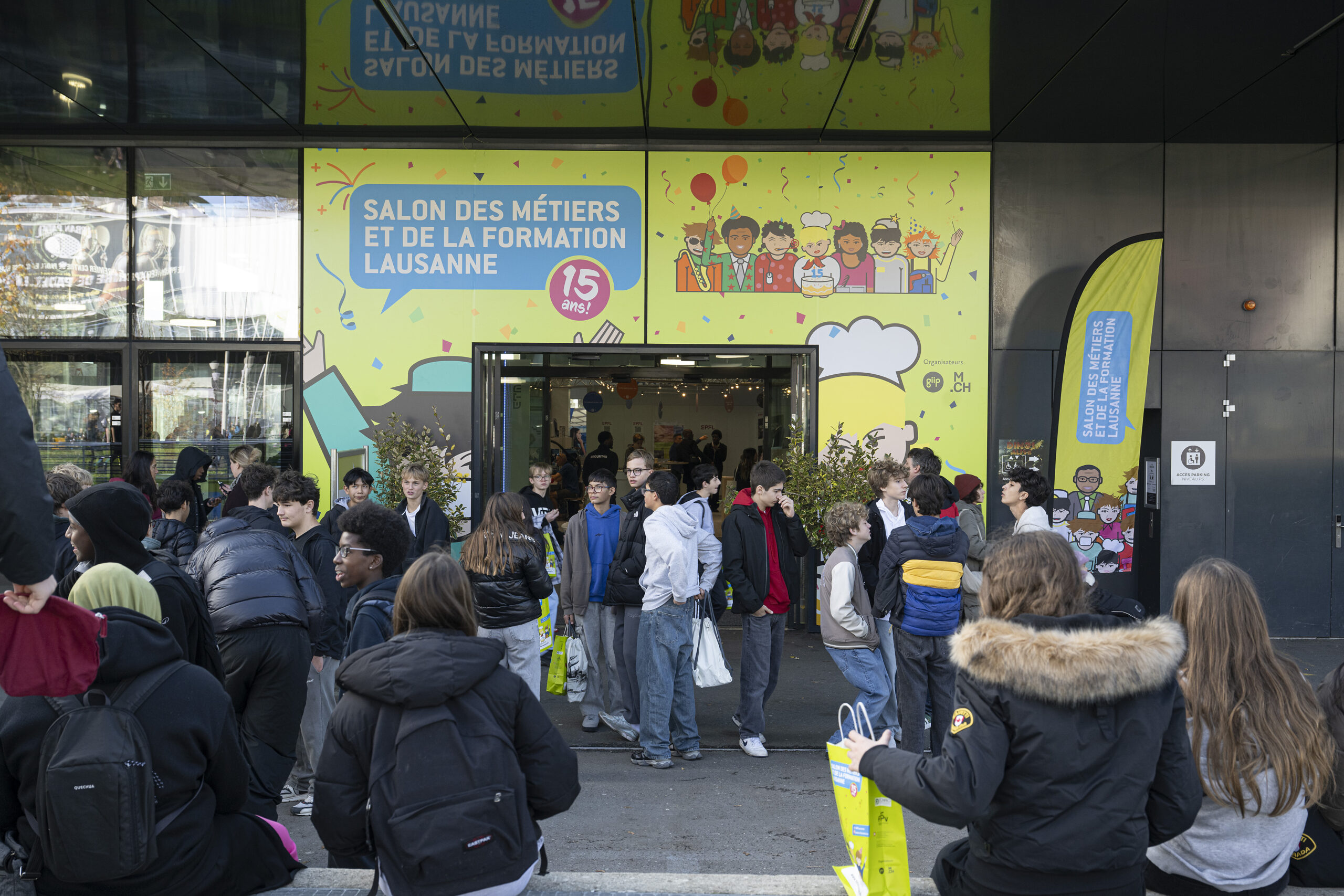 Photomaton et stand de la technique du bâtiment au Salon des métiers 2025